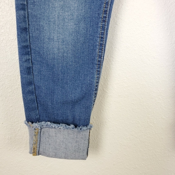 Forever 21 skinny jeans Sz 25 blue Capris - Picture 6 of 6